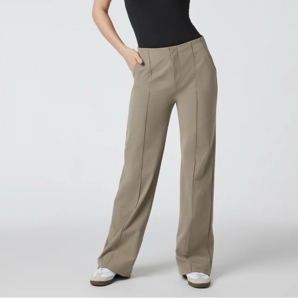 New Without Tags: Vuori Meta Wideleg VersaLife™ Pant Taupe Large - Short